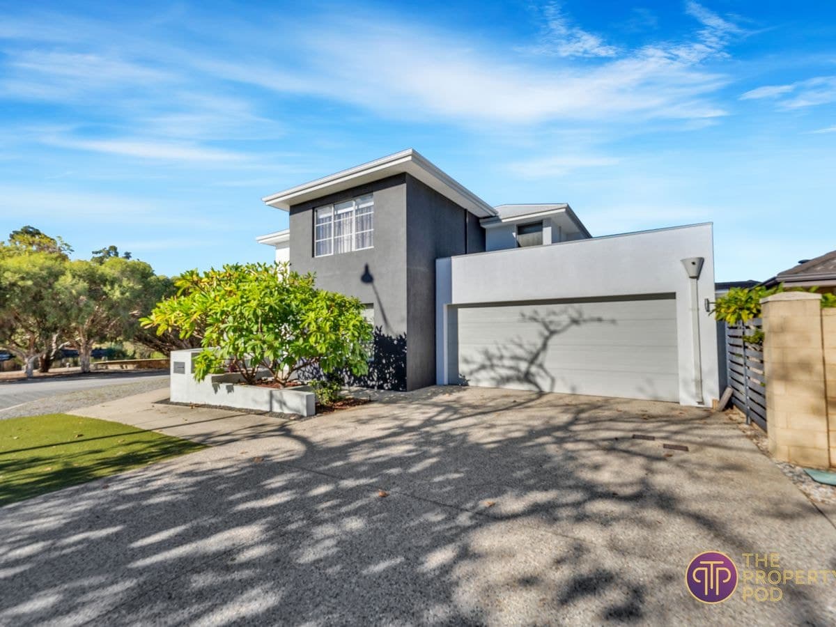 11 The Grandstand, Harrisdale, Harrisdale - Image 1