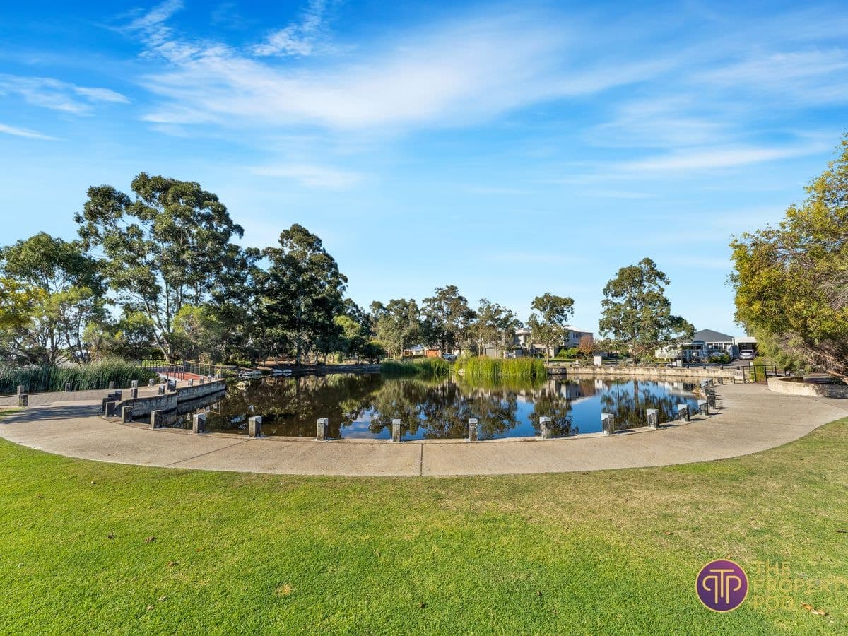11 The Grandstand, Harrisdale, Harrisdale - Thumbnail 3