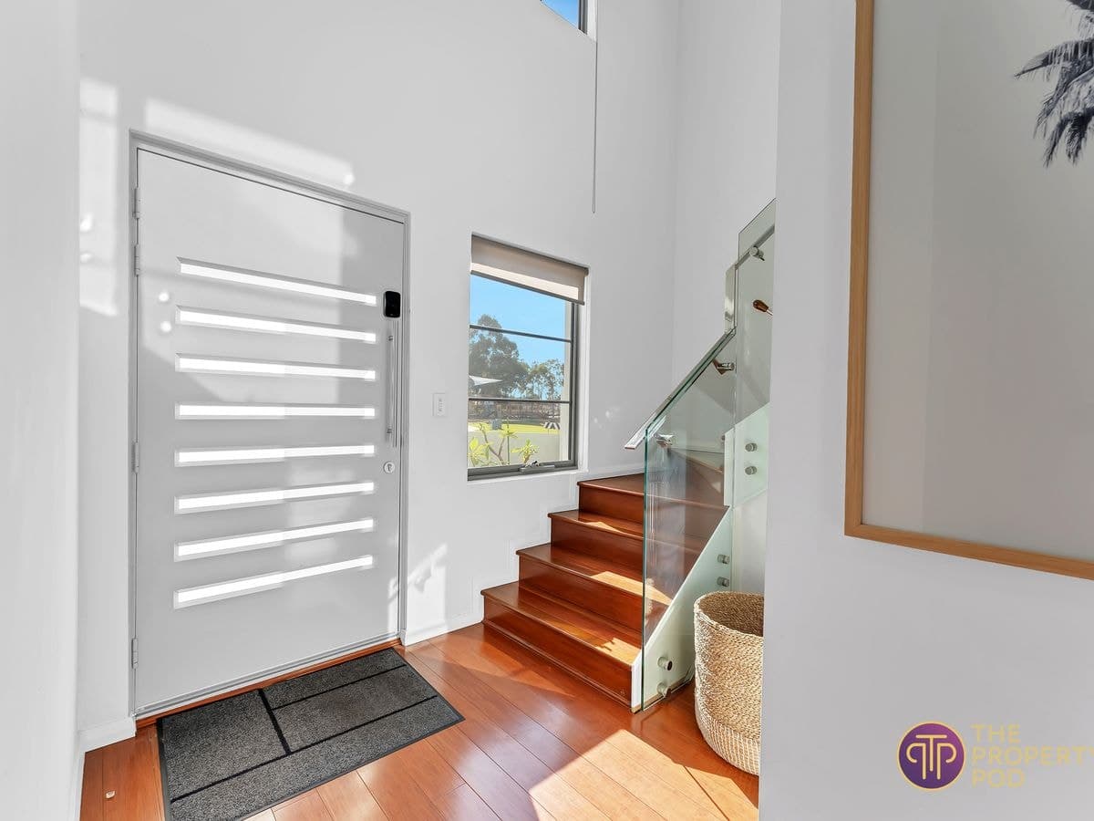 11 The Grandstand, Harrisdale, Harrisdale - Thumbnail 4