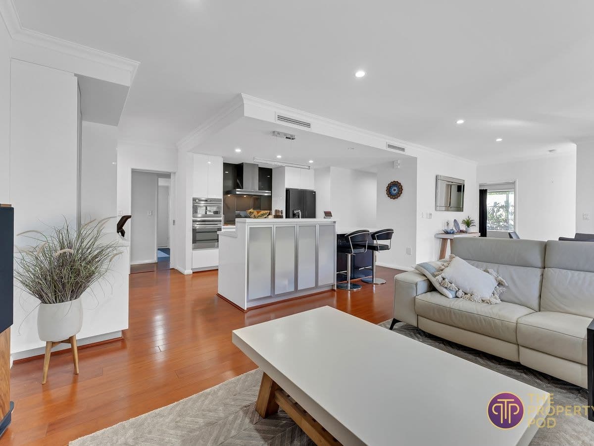 11 The Grandstand, Harrisdale, Harrisdale - Thumbnail 8