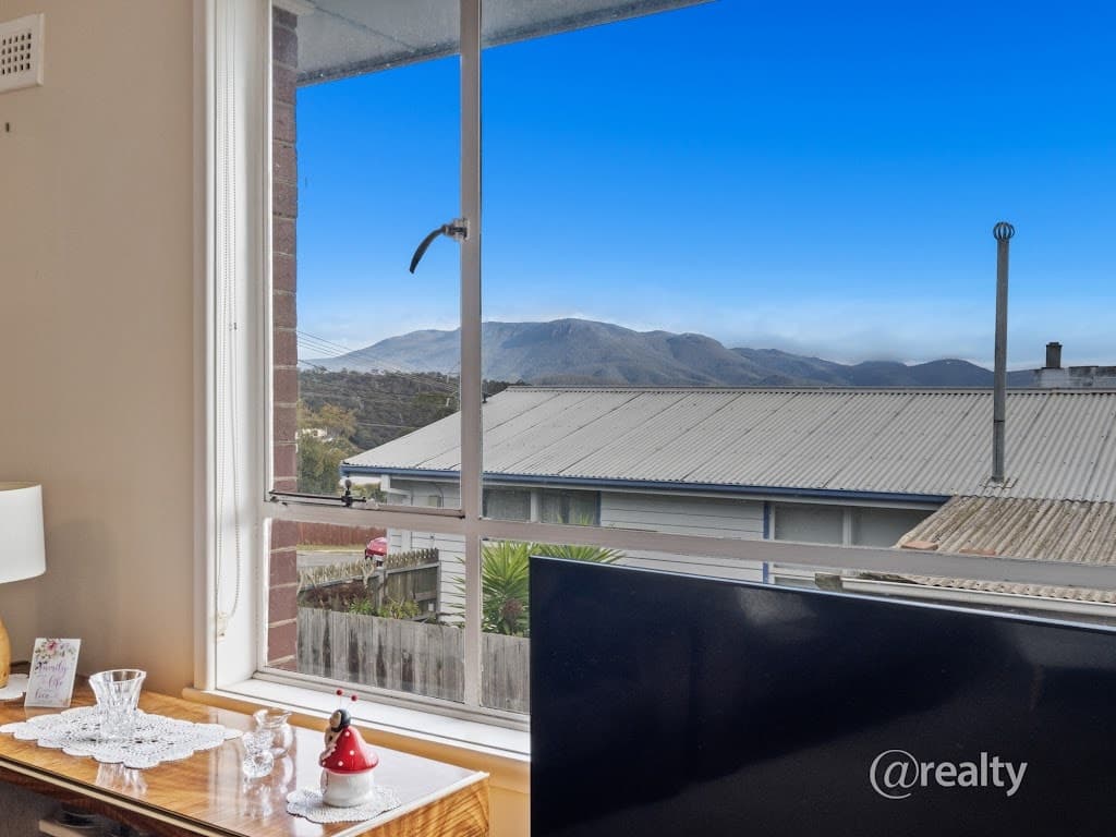18 Nilpena Street, Mornington, TAS, 7018, Mornington - Thumbnail 2
