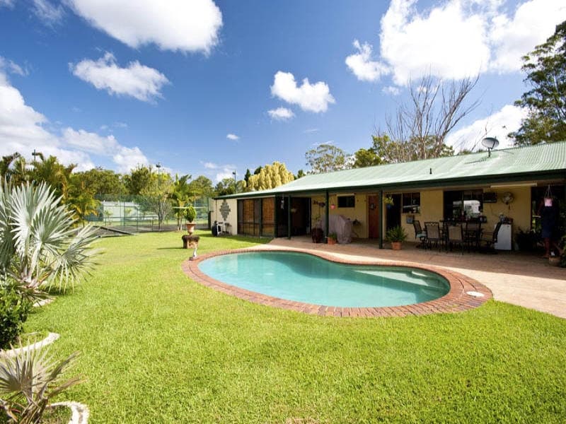 27 Isambert Road, Landsborough, Landsborough - Thumbnail 2