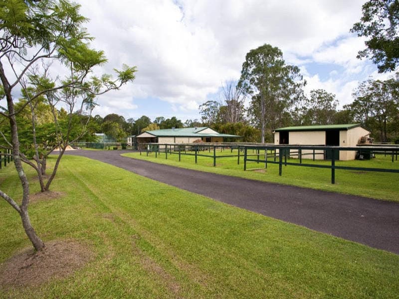 27 Isambert Road, Landsborough, Landsborough - Thumbnail 4
