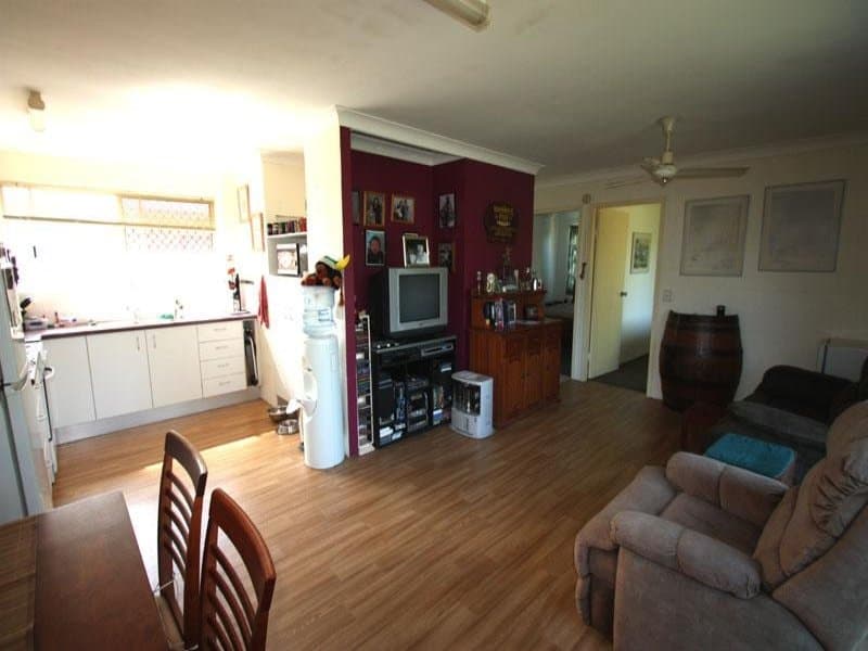 2, 7 Bradley Street, Nambour, Nambour - Thumbnail 3