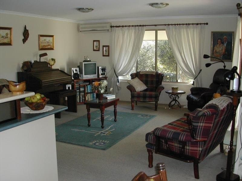 13 Old Orchard Drive, Palmwoods, Palmwoods - Thumbnail 3
