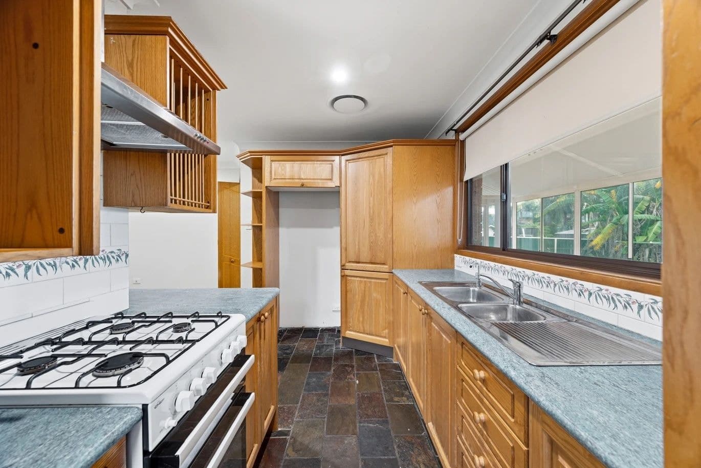 33 Rutherglen Drive, St Andrews NSW 2566, St Andrews - Thumbnail 4