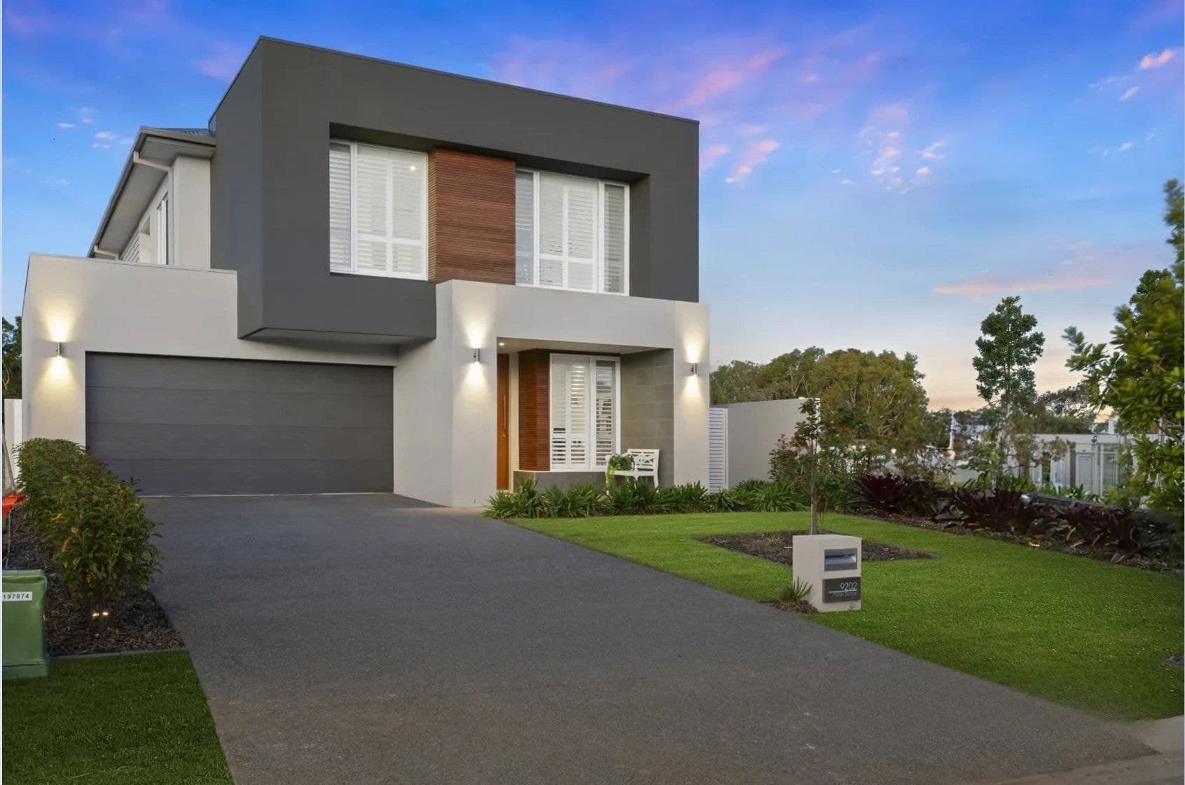 9202 Peter Senior Dr, Hope Island QLD 4212, Hope Island - Image 1