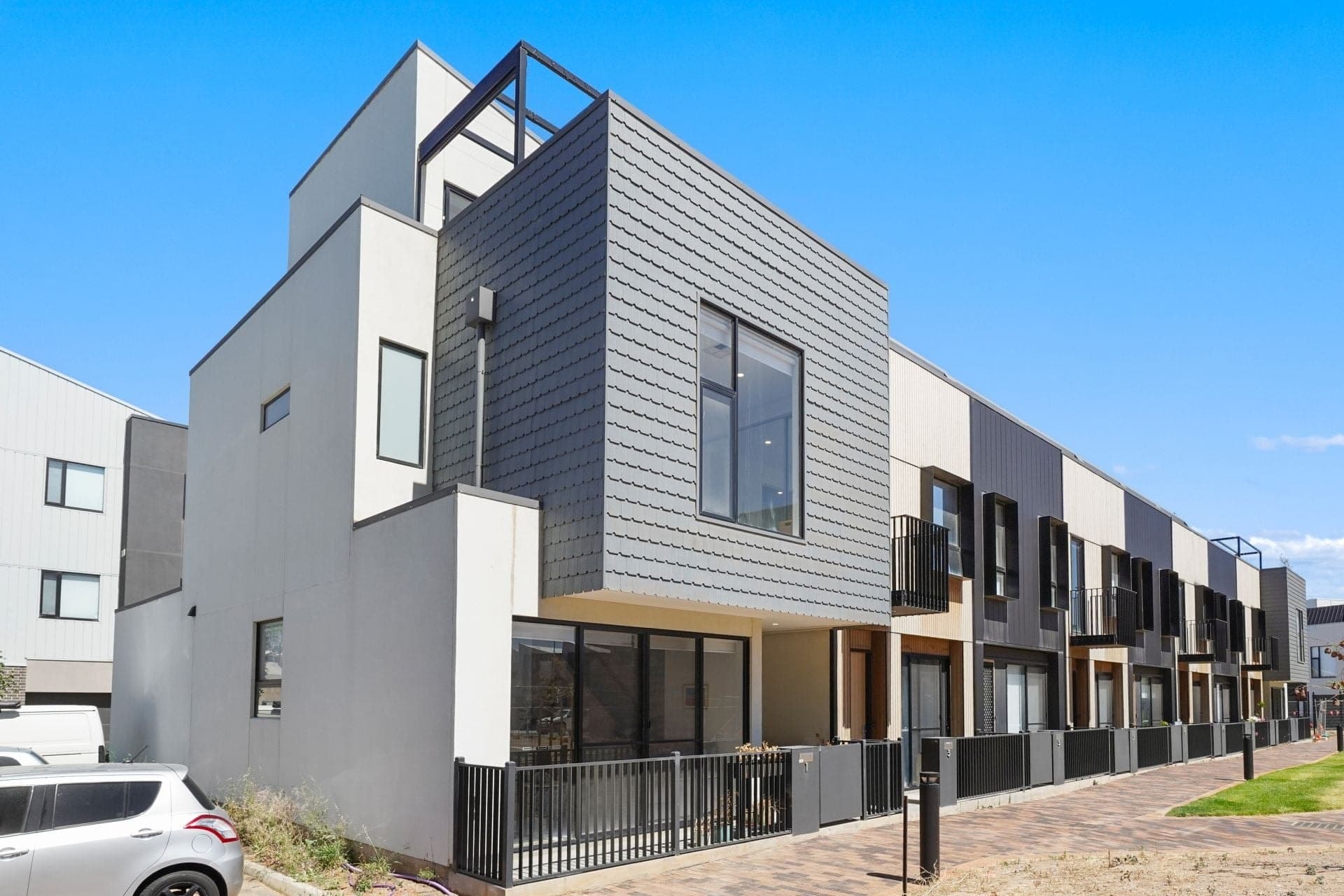 1 Hobart Lane, Port Adelaide - Thumbnail 2