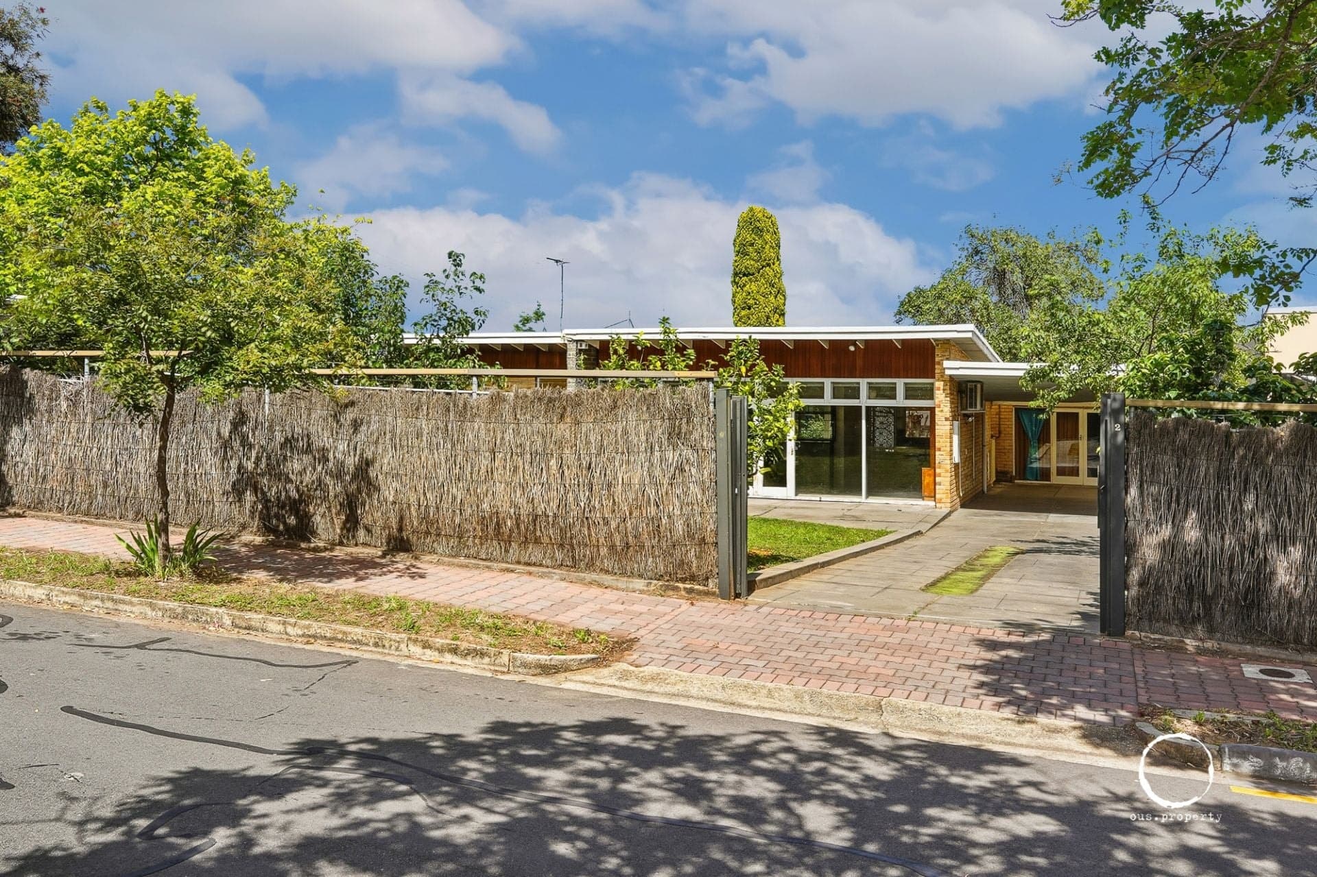 2 Vancouver Avenue, Panorama, Panorama - Thumbnail 2