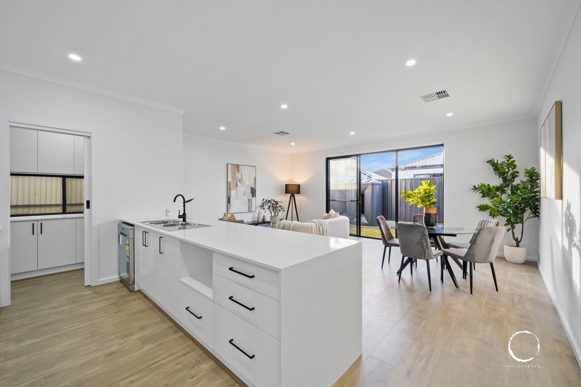 17 First Avenue, Seaton - Thumbnail 3