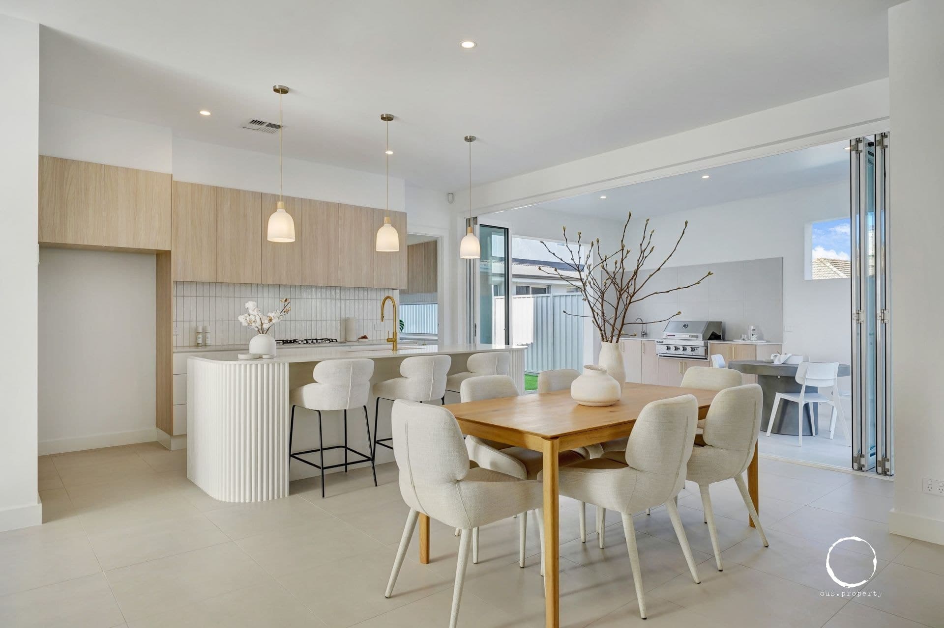 1A Dineen Place, West Beach - Thumbnail 3
