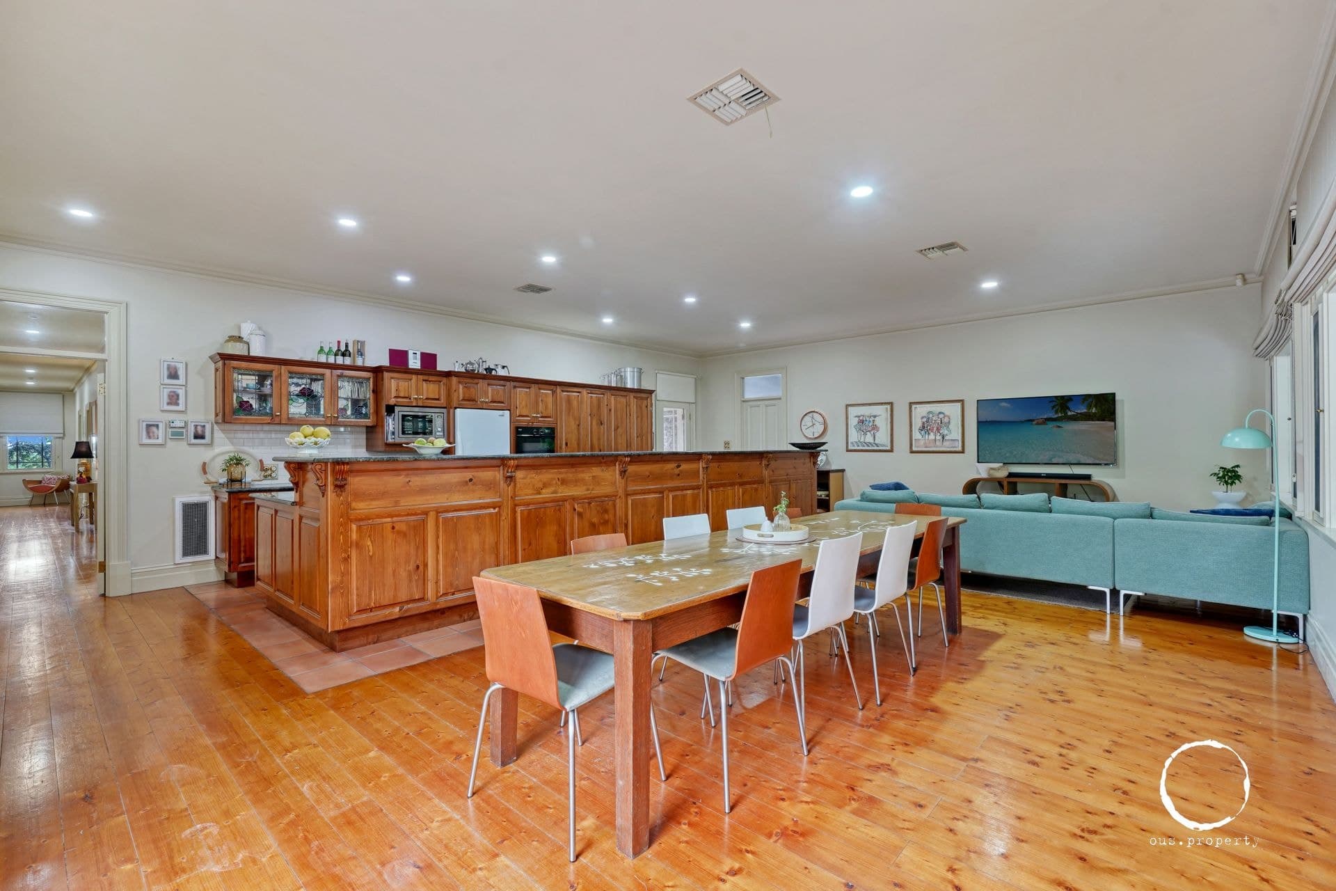 12 Pioneer Court, Highbury - Thumbnail 7