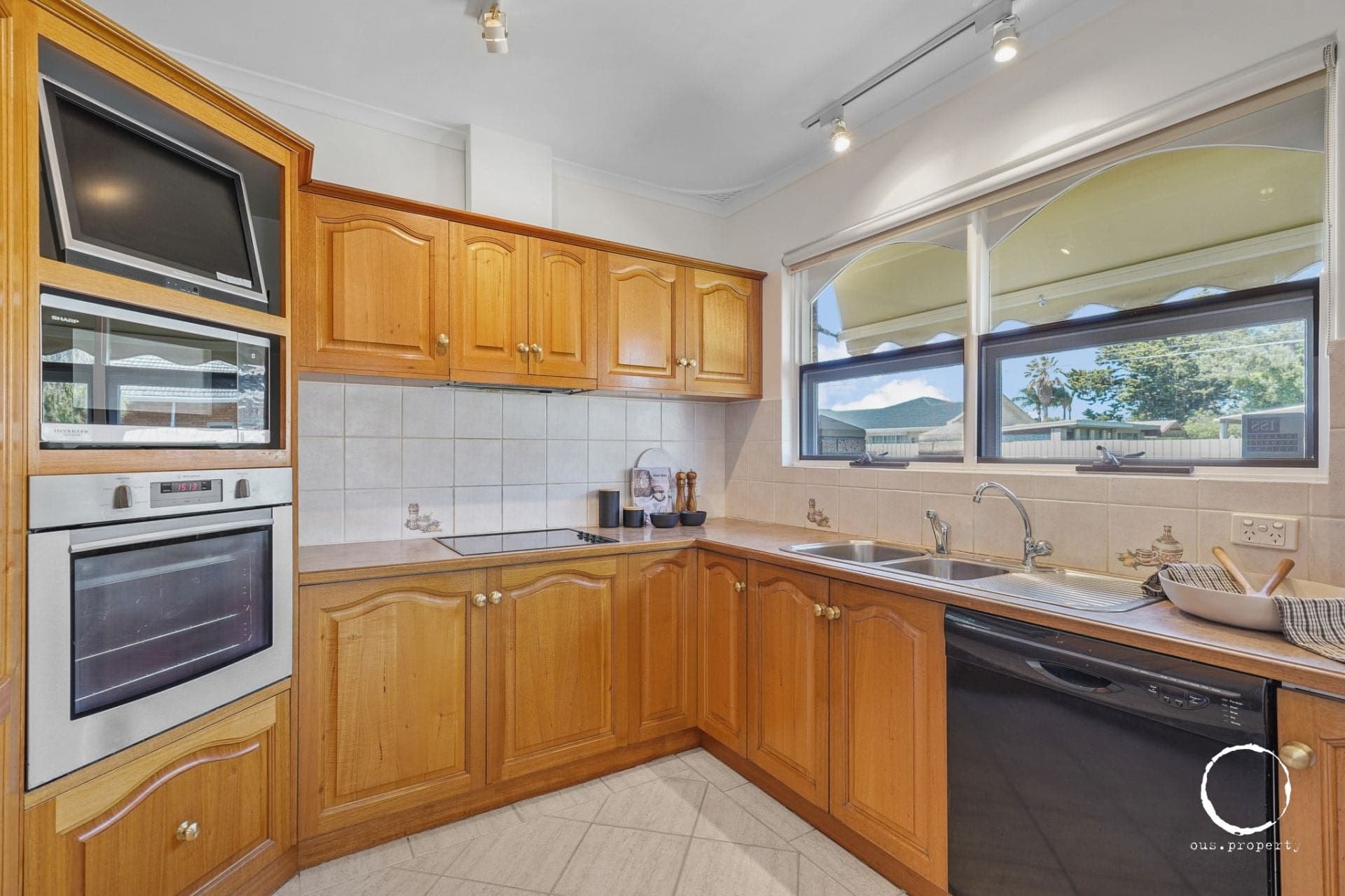 90 Riverside Drive, Fulham - Thumbnail 8