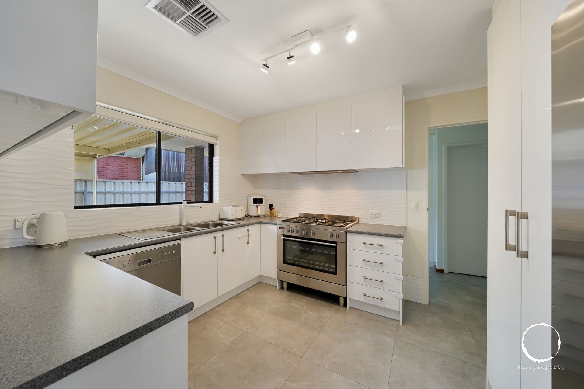 4 Ivor Court, Fulham Gardens - Thumbnail 7