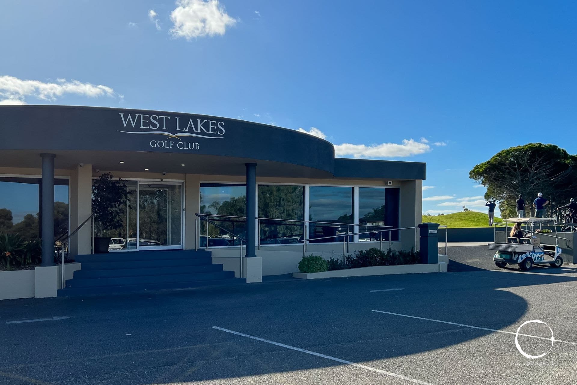 5 Sea Lake Court, West Lakes - Image 1