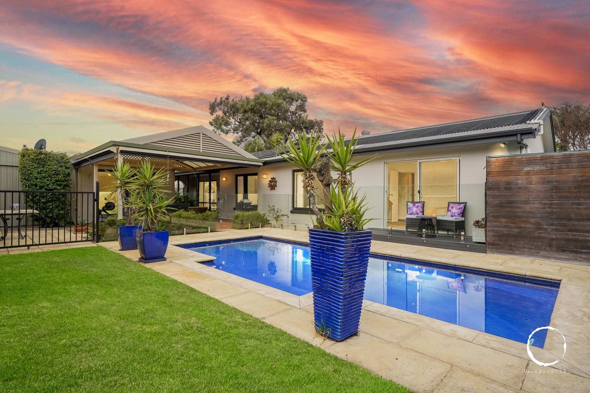 14 Monaco Crescent, Grange - Thumbnail 2