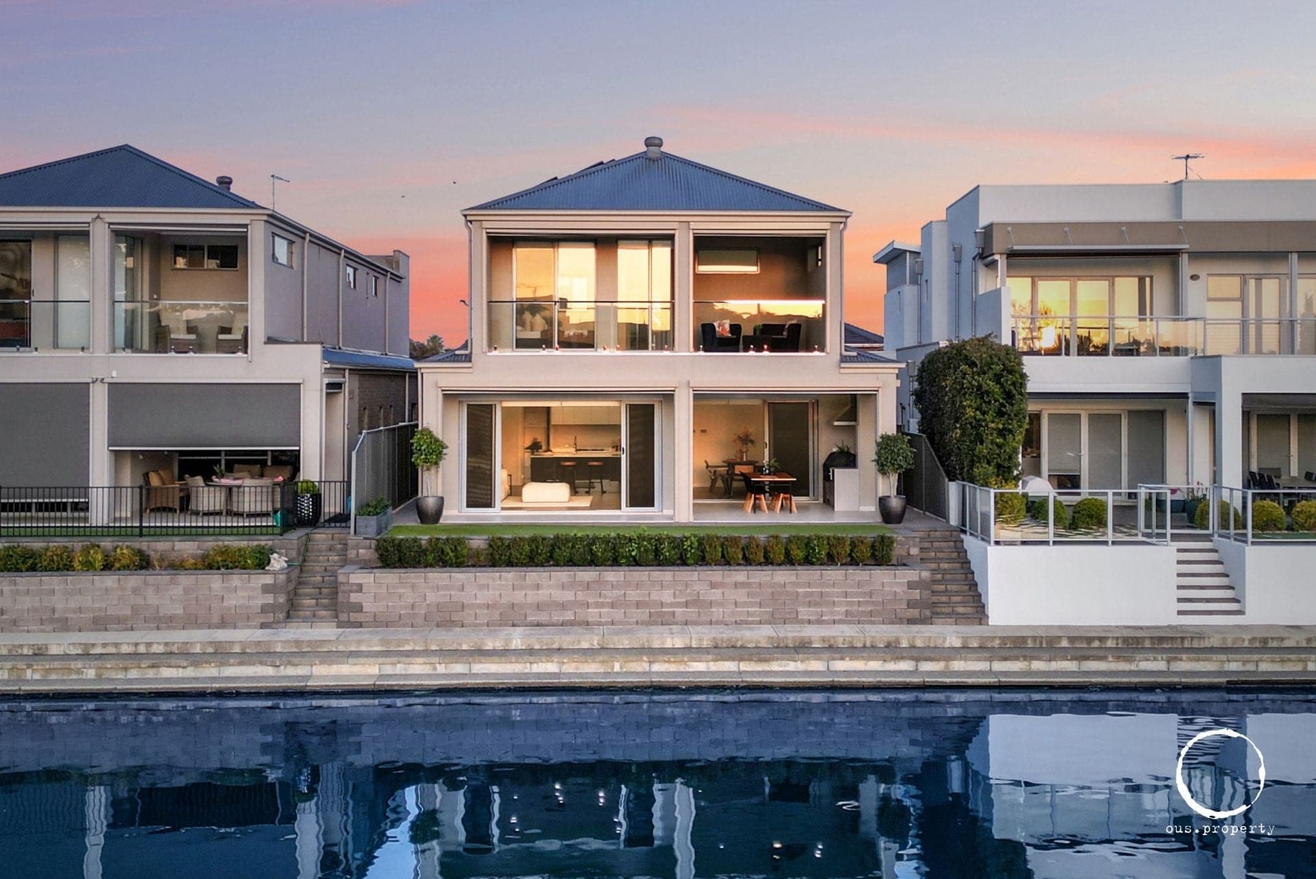 36A Antigua Grove, West Lakes - Thumbnail 2