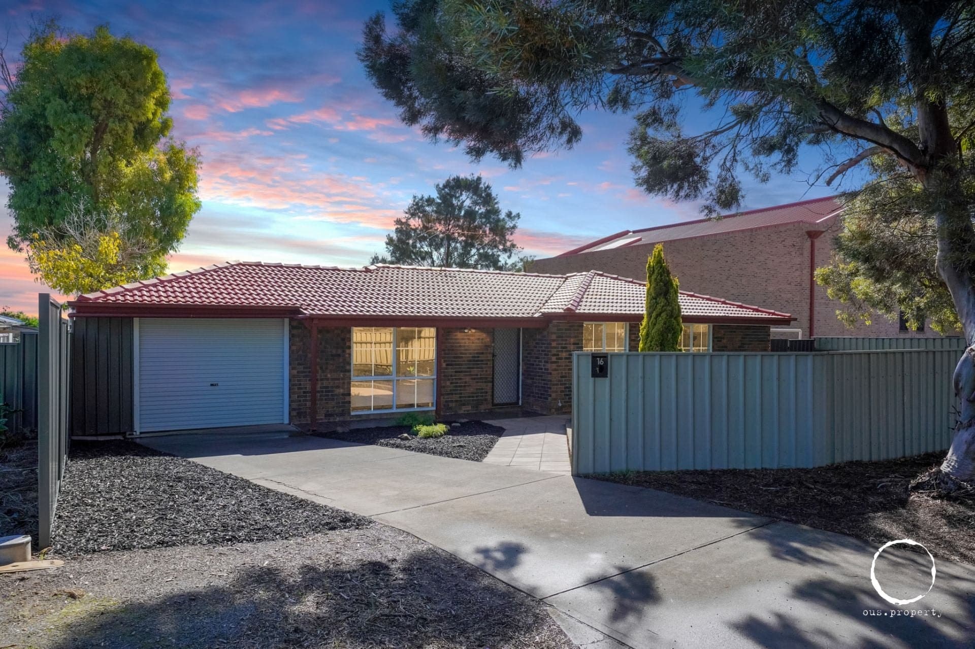 16 Zwerner Drive, Hallett Cove - Thumbnail 2