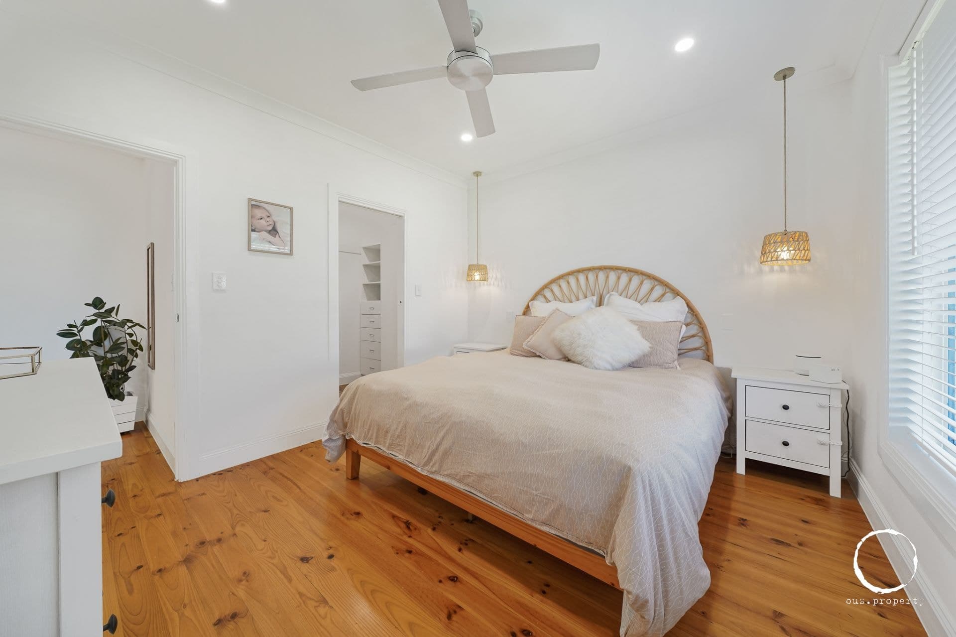 11 Bermuda Avenue, West Lakes Shore - Thumbnail 8