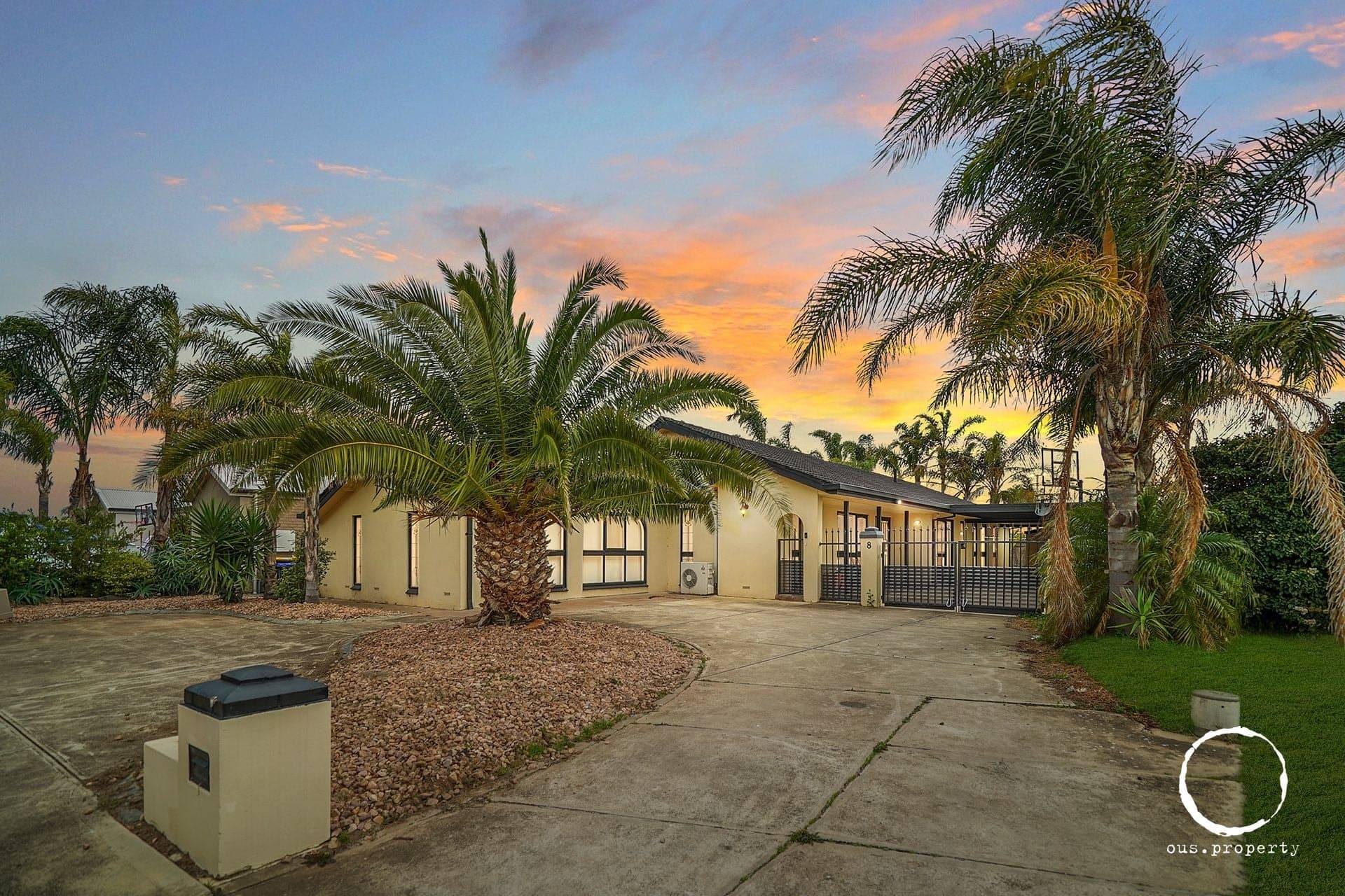 8 Driver Court, West Lakes - Thumbnail 2