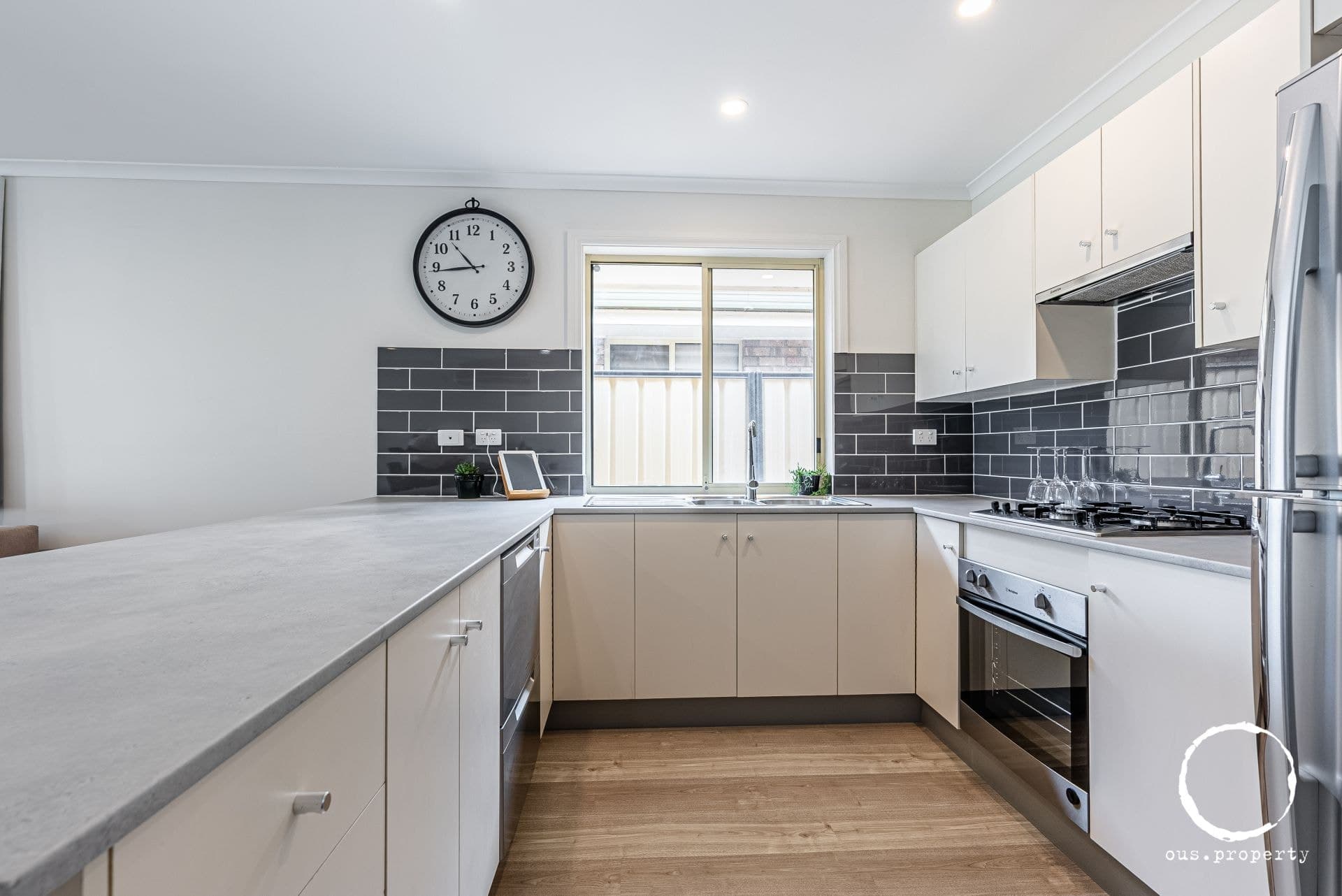 42B Crown Terrace, Royal Park - Thumbnail 4