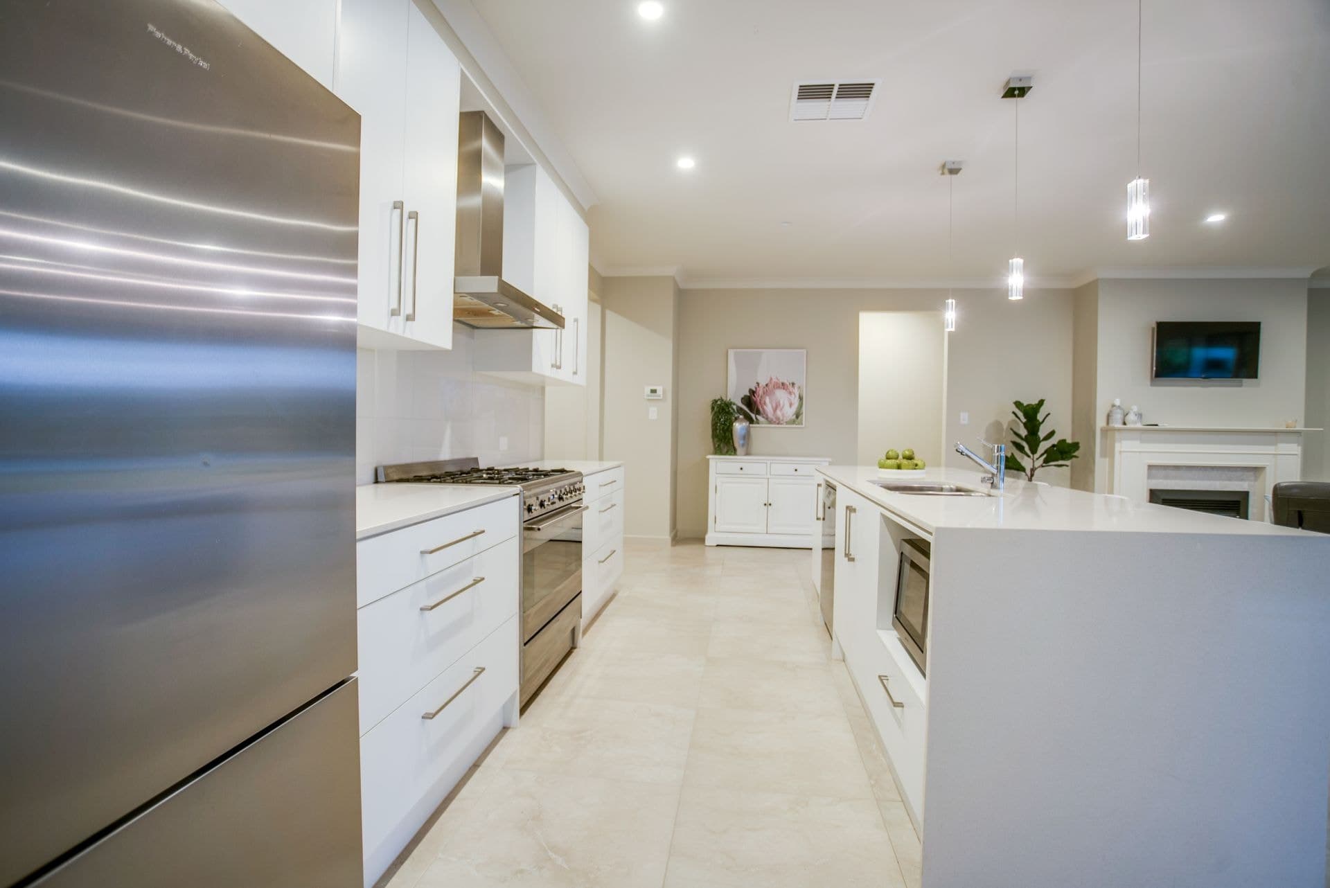 8 Hughes Avenue, Henley Beach - Thumbnail 7