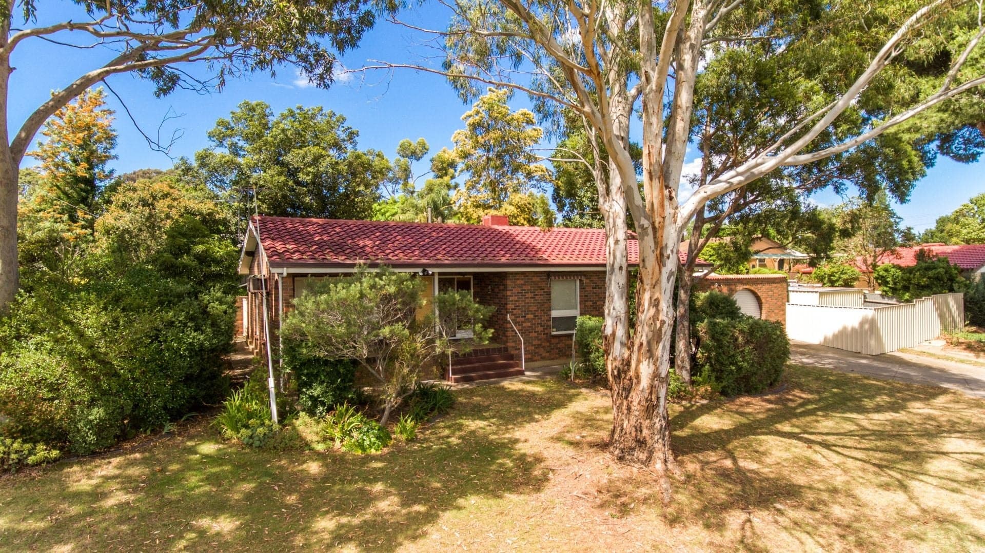 2 Atheldene Road, Happy Valley, Happy Valley - Thumbnail 2