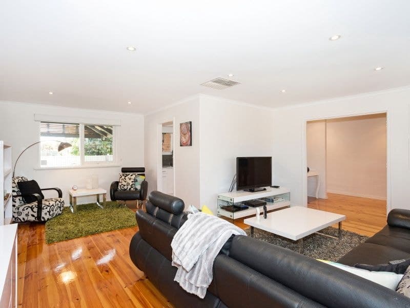 10 Ashburton Avenue, West Lakes Shore - Thumbnail 5