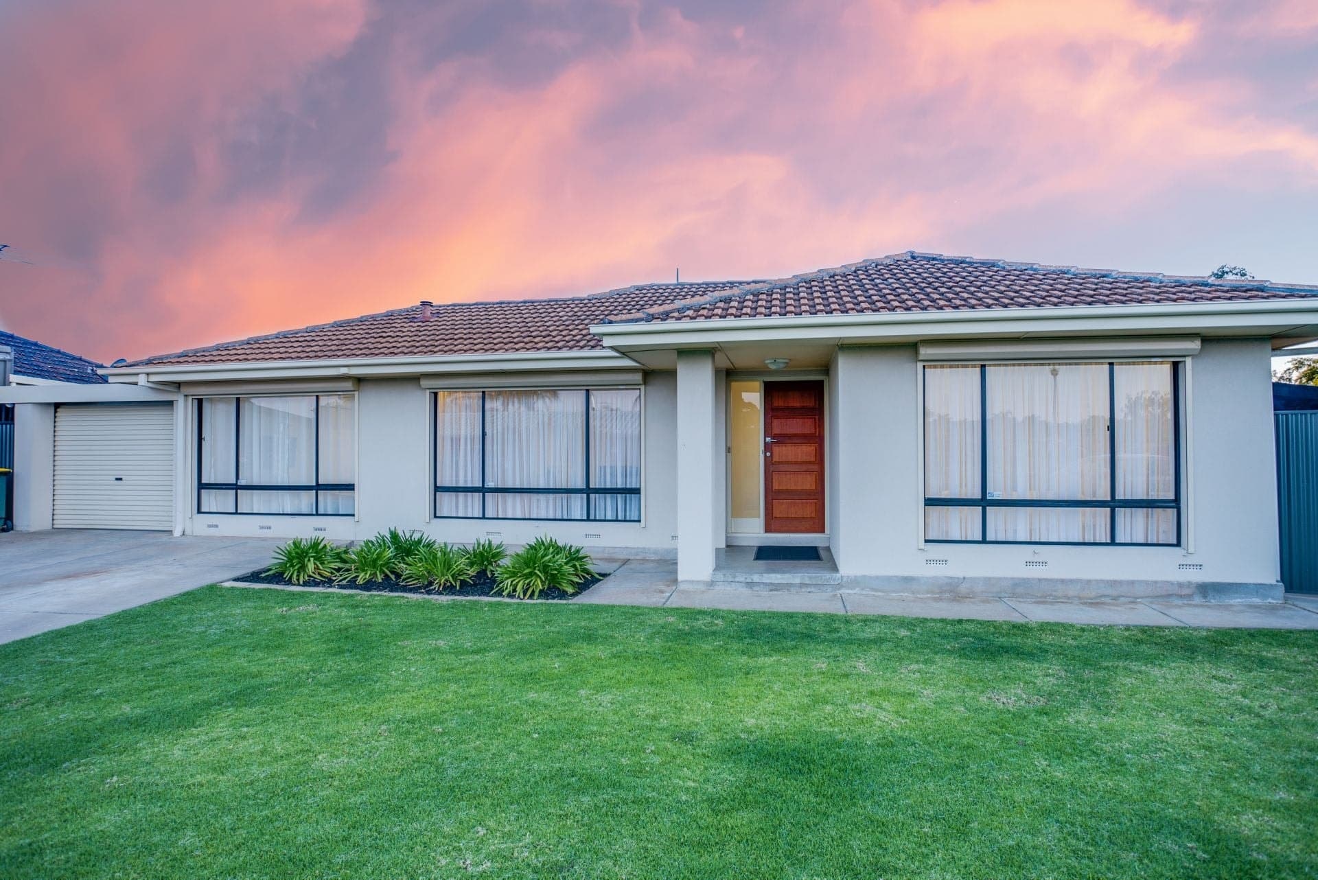 13 Marinna Court, West Lakes - Thumbnail 2