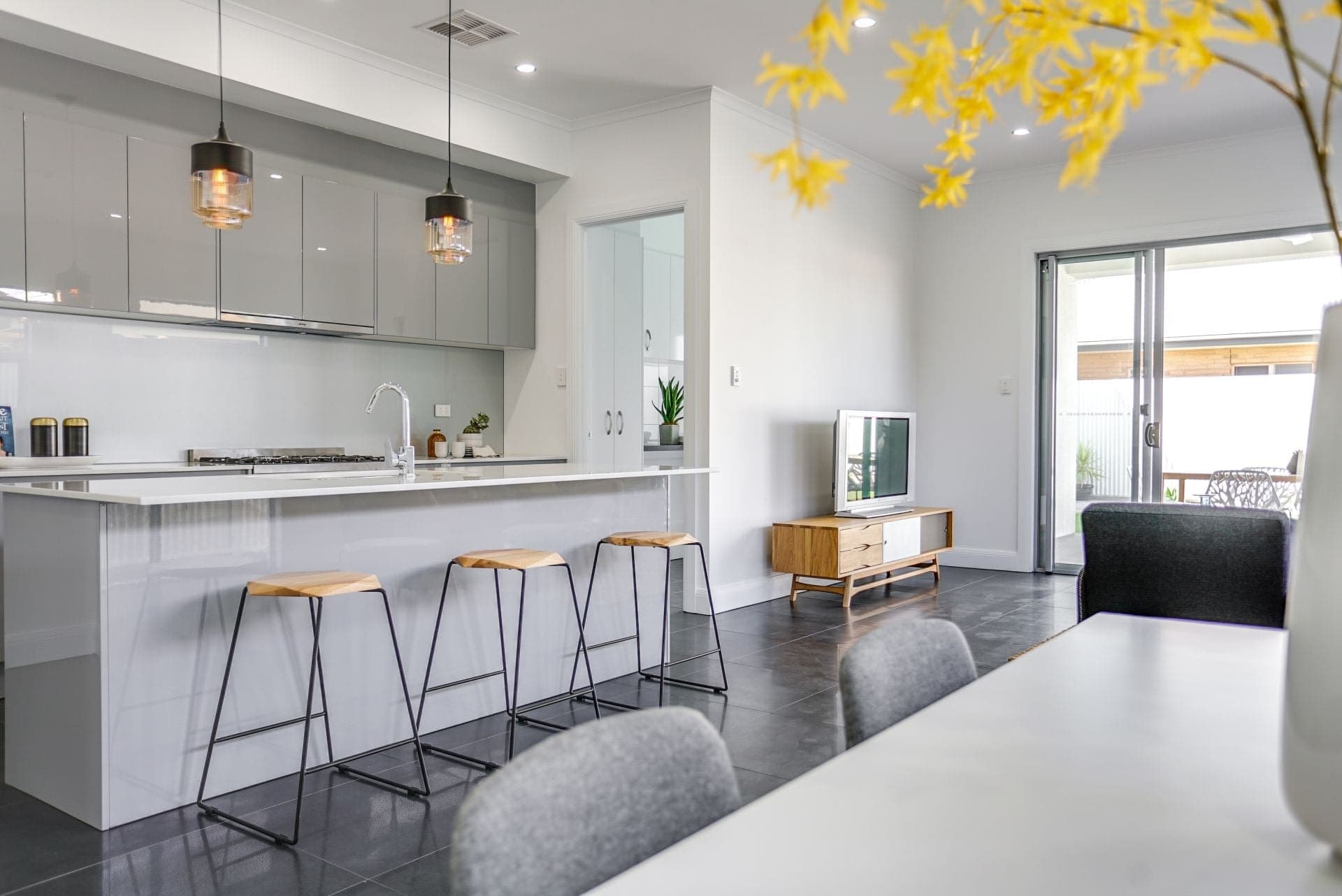 15 Gluyas Avenue, Grange, Grange - Thumbnail 2