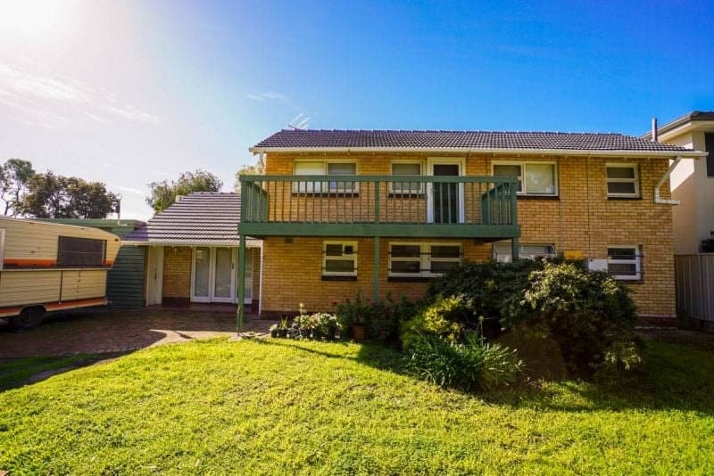 2 Yorktown Crescent, Henley Beach South - Thumbnail 2