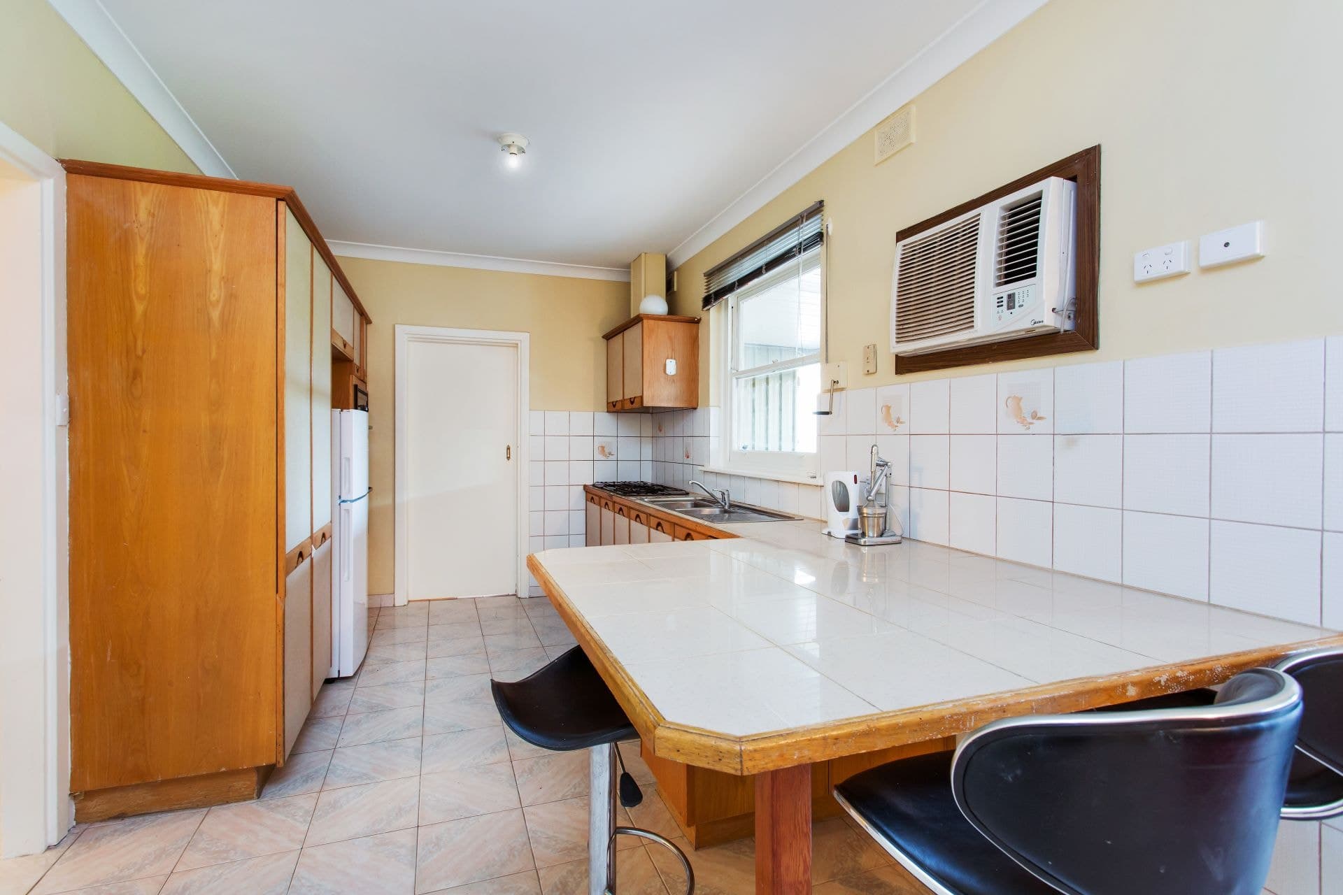 113 Trimmer Parade, Seaton - Thumbnail 3