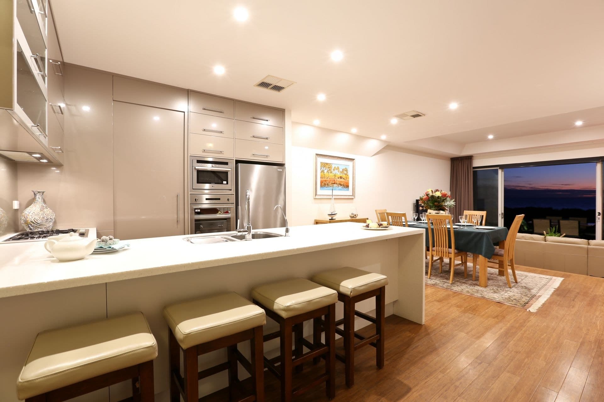 2/17 Seaview Road, West Beach - Thumbnail 3