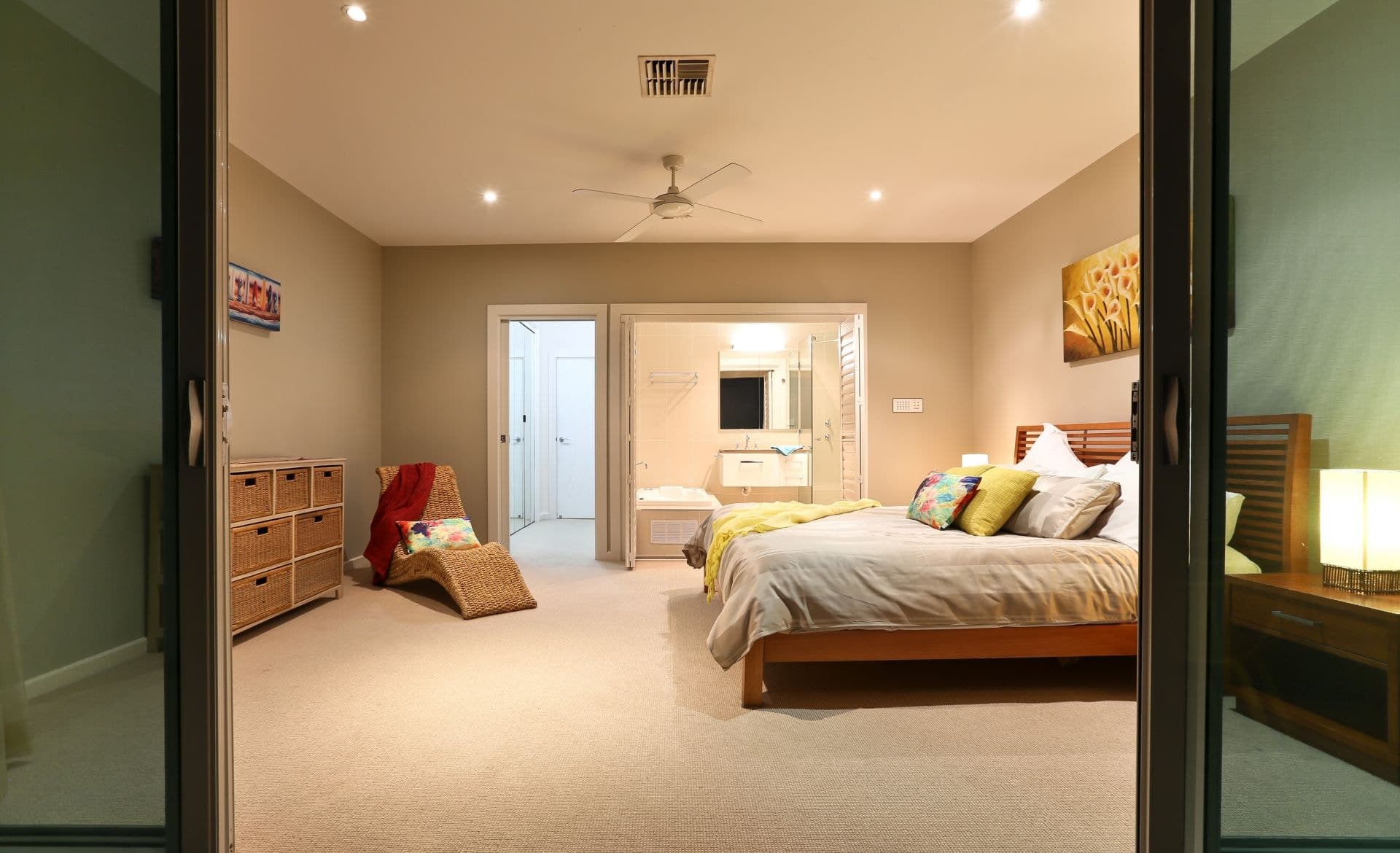 2/17 Seaview Road, West Beach - Thumbnail 4