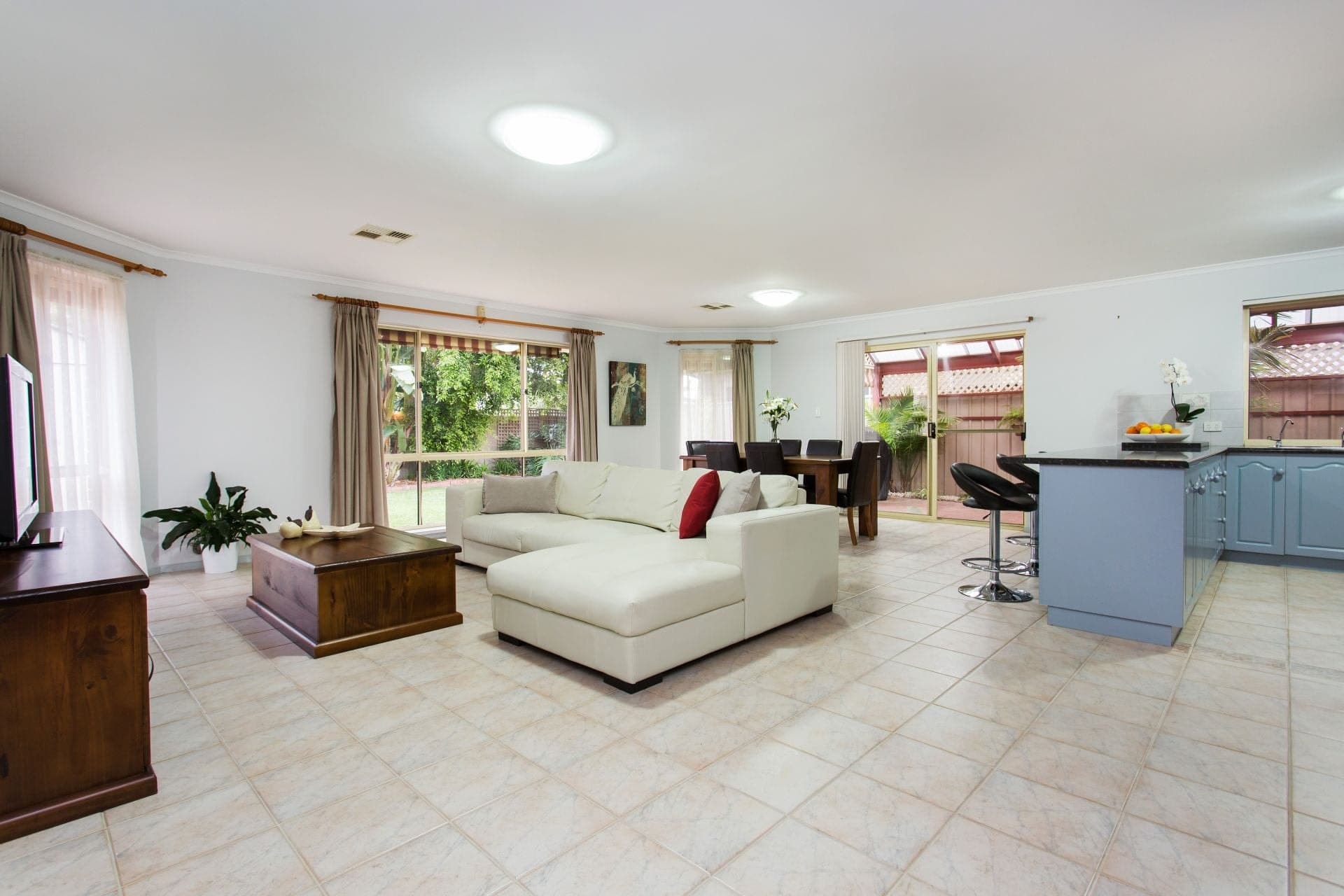 32 Caroline Drive, Allenby Gardens - Thumbnail 5