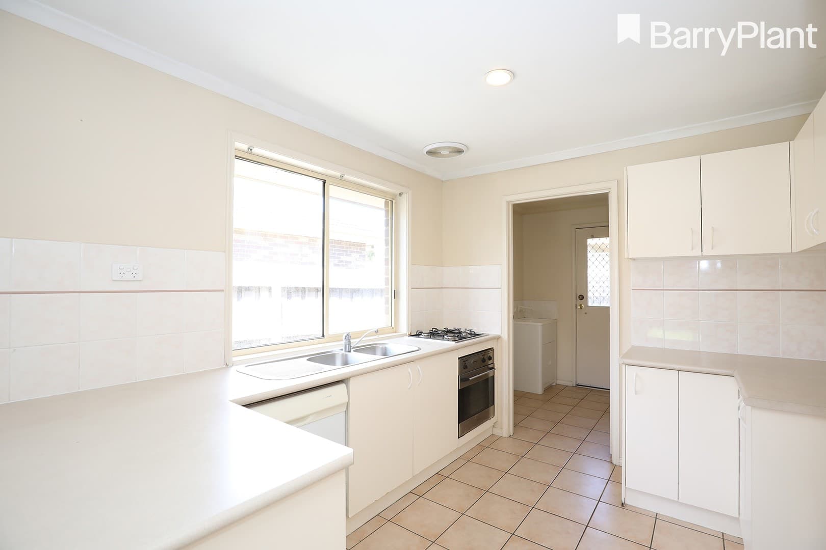 3/2 Spray Street, Frankston, VIC 3199, Frankston - Thumbnail 2