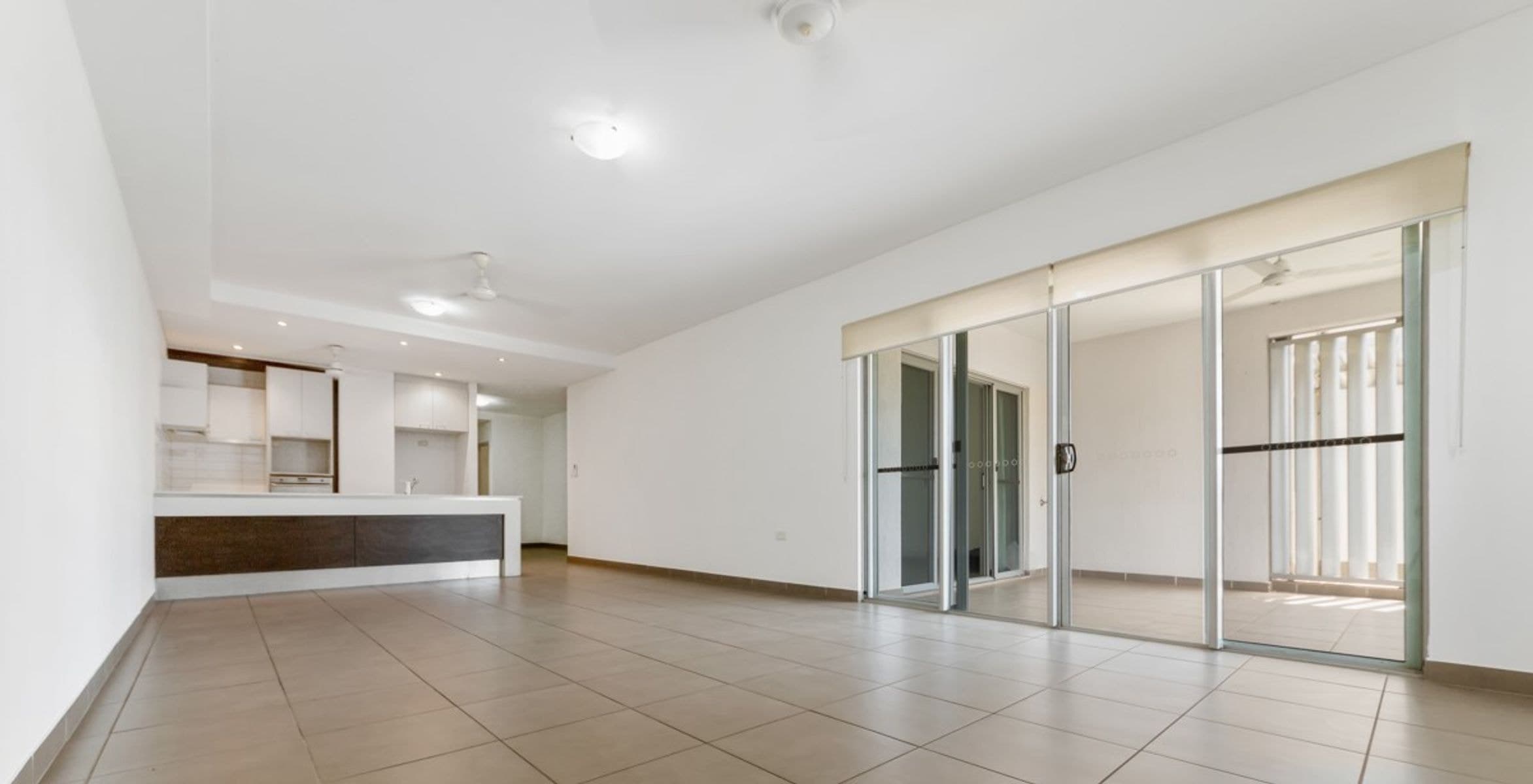 5/144 Smith Street, Darwin City NT 0800, Darwin City - Thumbnail 2