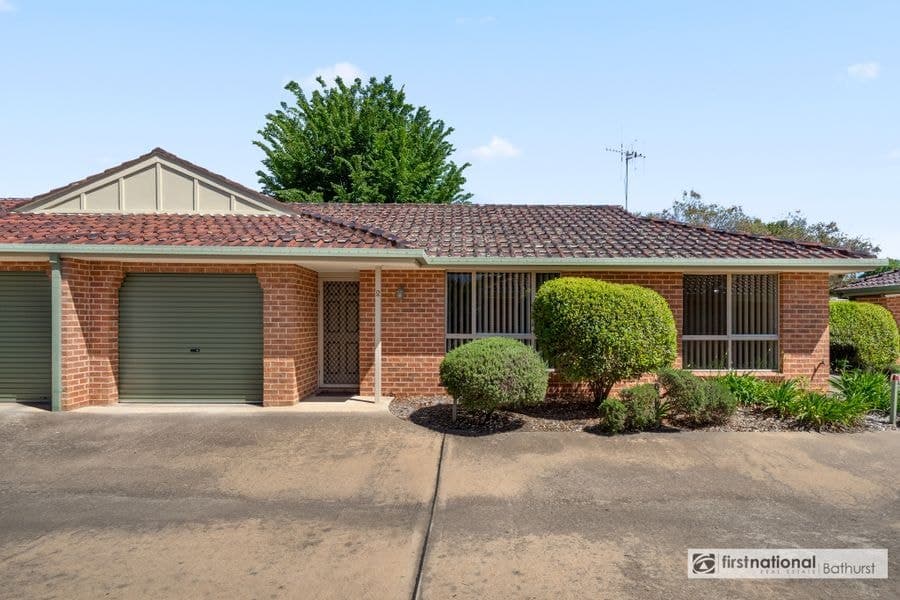 2/237 Lambert Street, Bathurst NSW 2795, Bathurst - Image 1