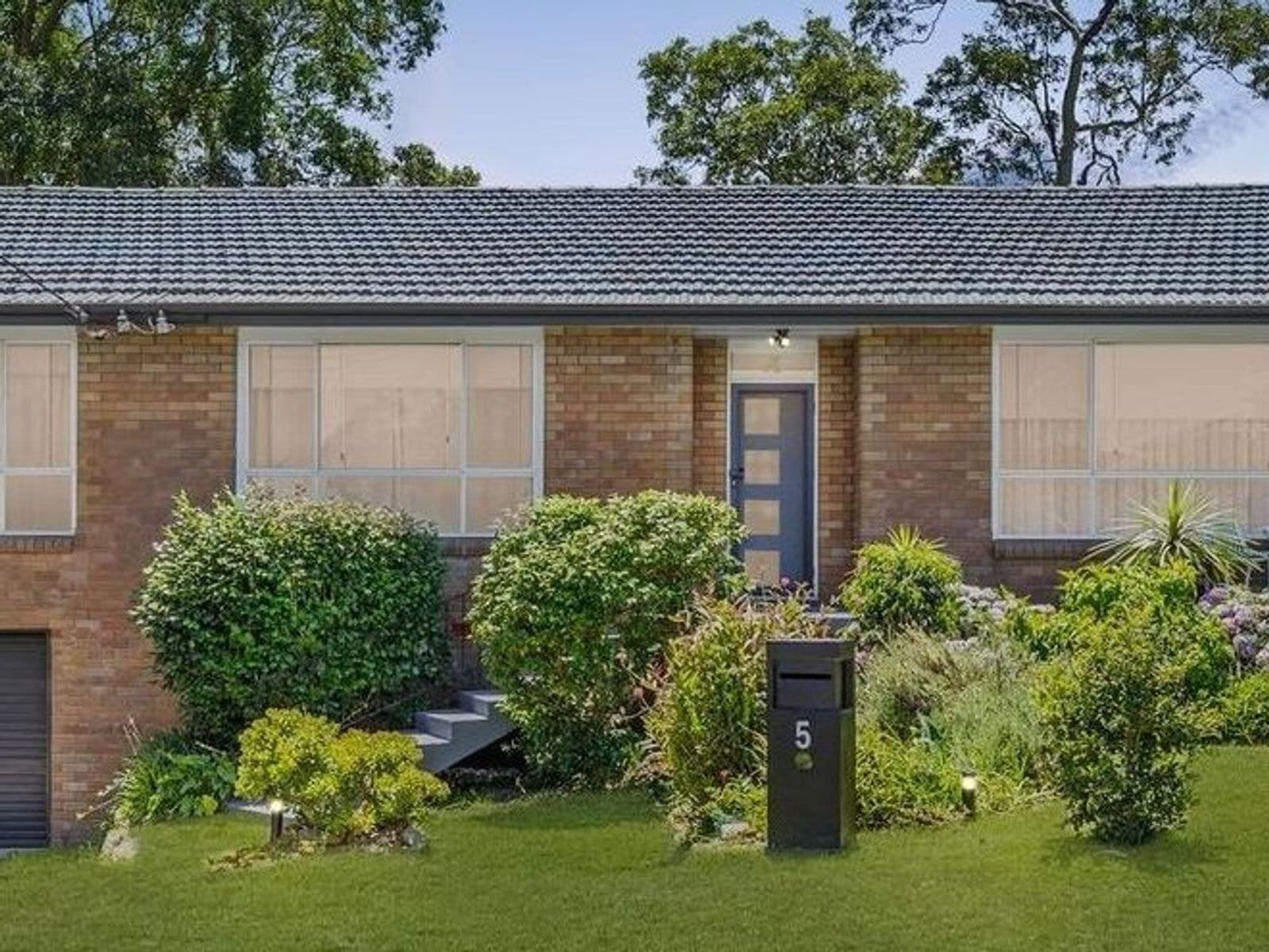 5 Mary Avenue, Belmont NSW 2280, Belmont - Image 1