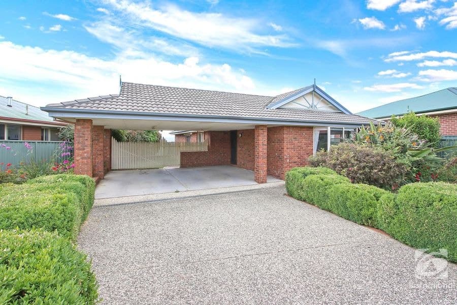 6 Lightwood Drive, Wodonga VIC 3690, Wodonga - Image 1