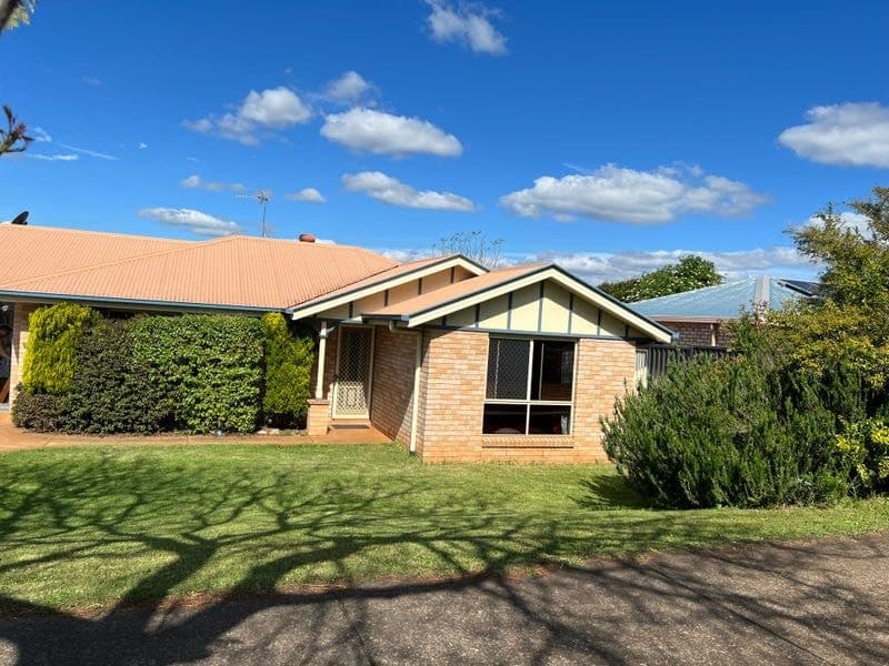 384 West Street, Kearneys Spring QLD 4350, Kearneys Spring - Image 1