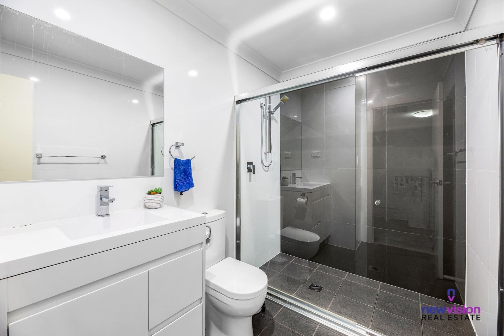 8 Duff Glade, Schofields - Image 1