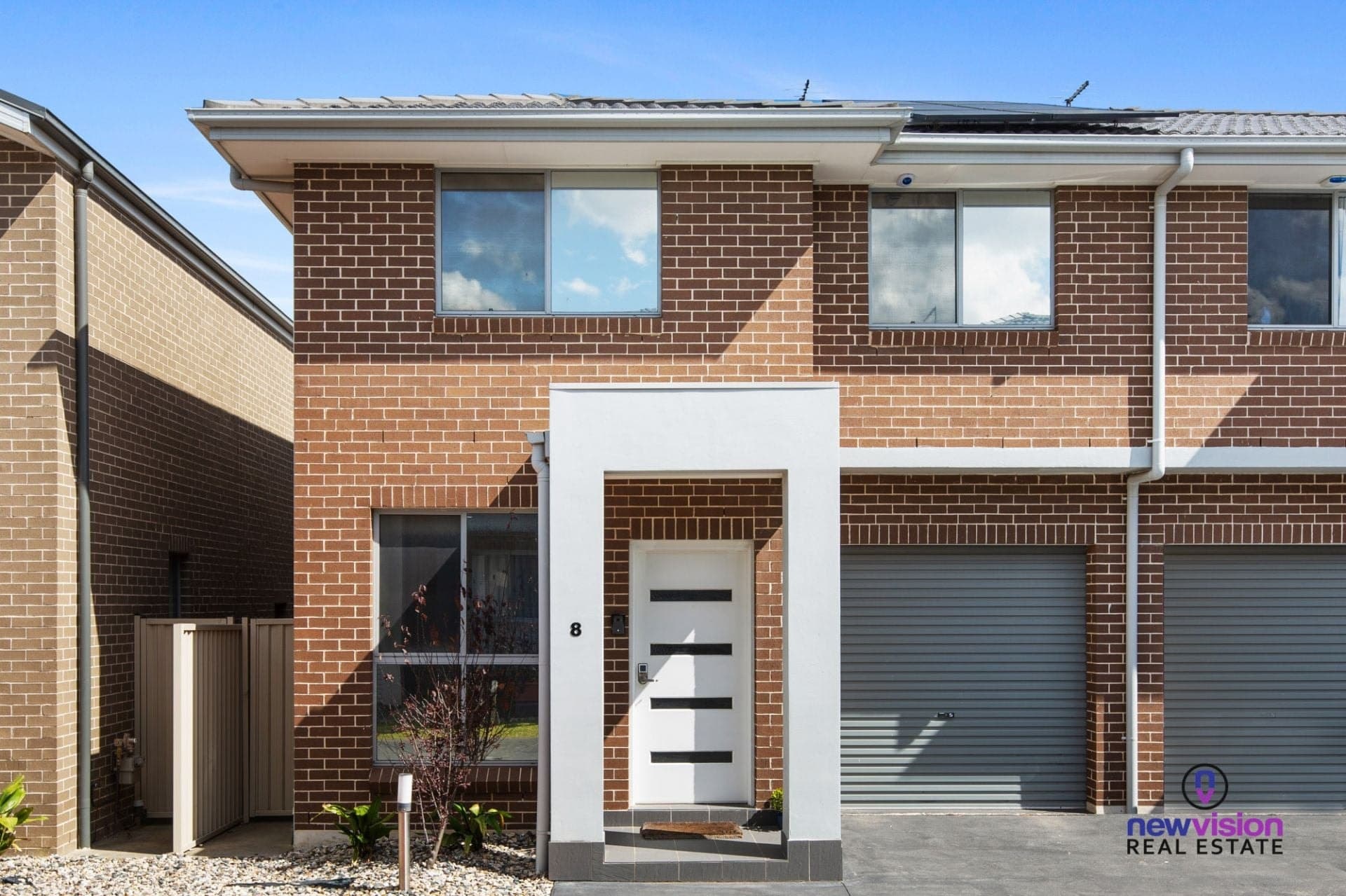 8 Duff Glade, Schofields - Thumbnail 2