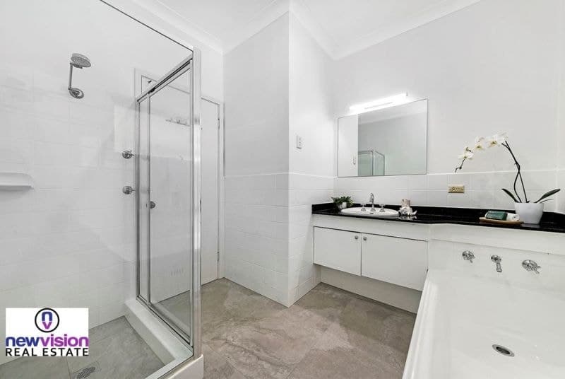 67 George Mobbs Drive, Castle Hill - Thumbnail 7