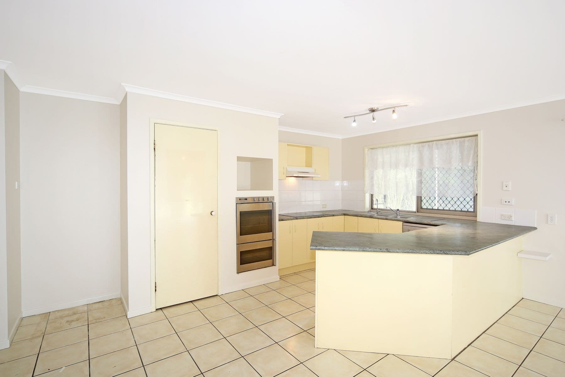 8 Phar Lap Court, Little Mountain QLD 4551, Little Mountain - Thumbnail 6