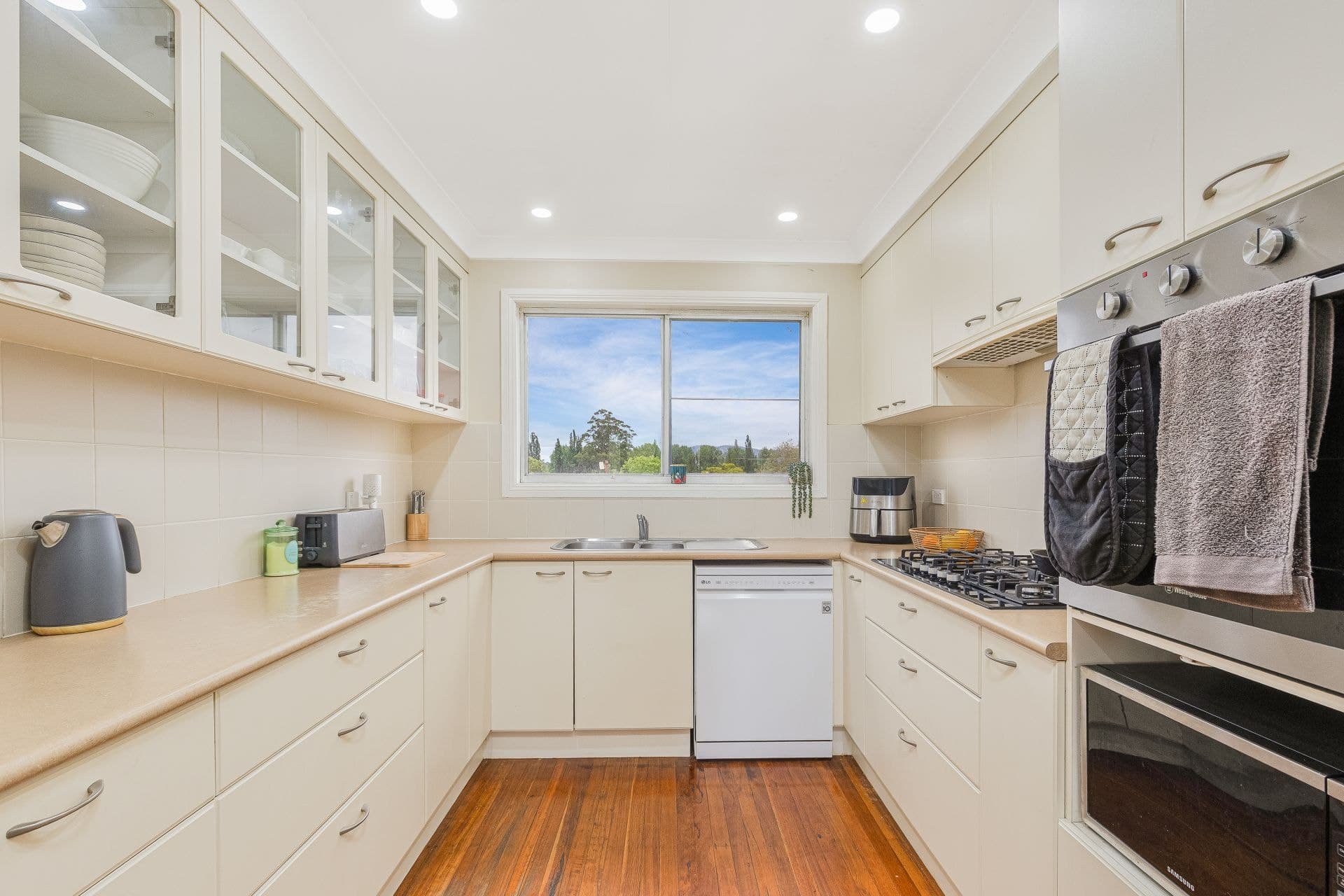27 Kirkland Crescent Bega NSW, Bega - Thumbnail 7