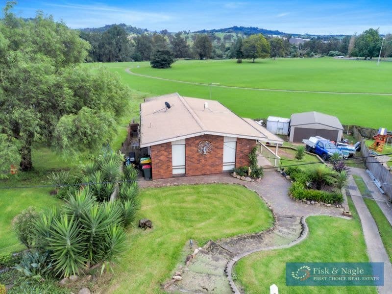 19 Kooringal Place Bega NSW, Bega - Image 1