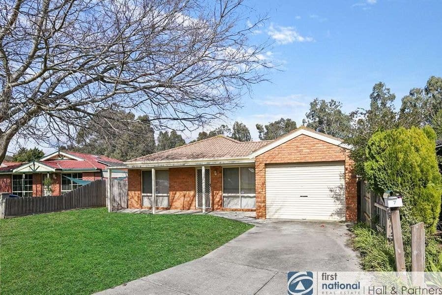 7 Charter Close, Berwick VIC 3806, Berwick - Image 1