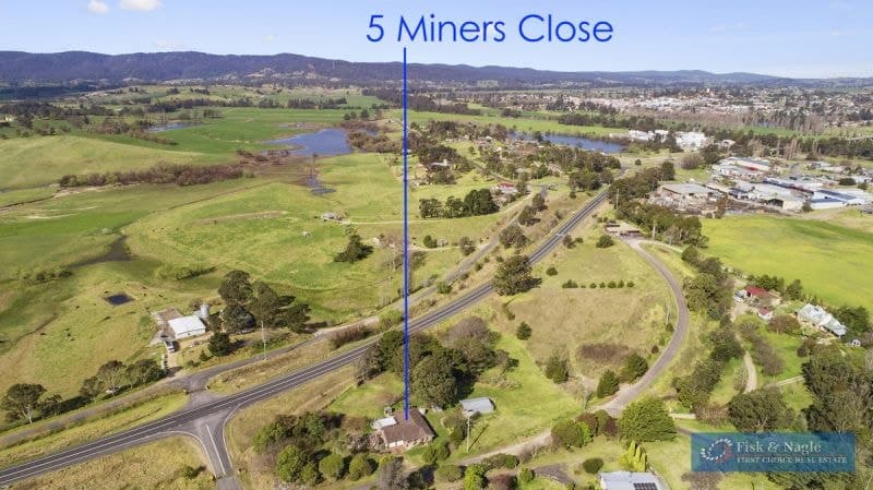 5 Miners Close Bega NSW, Bega - Image 1