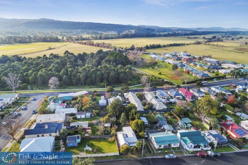 2 Gordon Street Bega NSW, Bega - Thumbnail 2